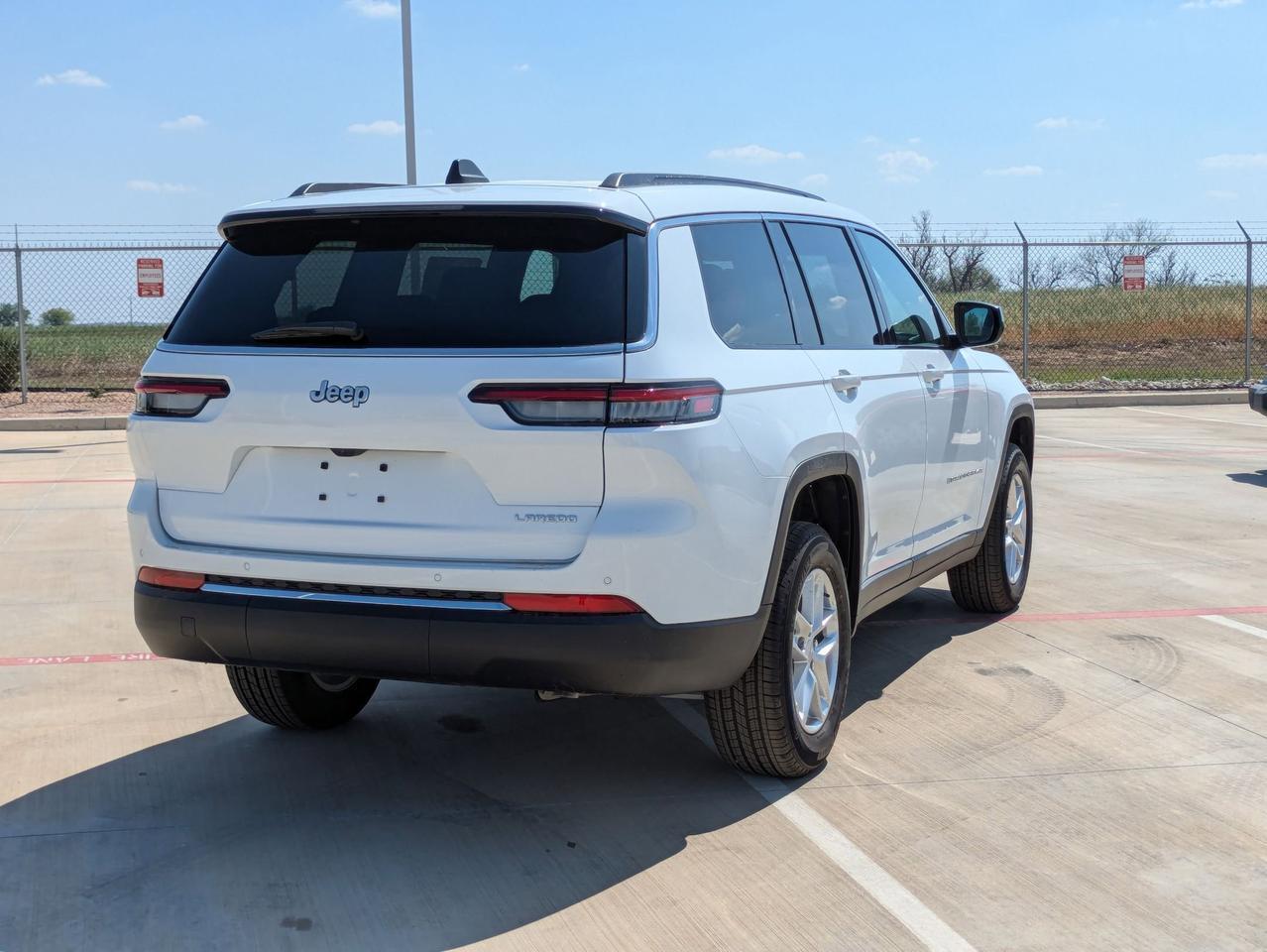 2025 Jeep Grand Cherokee L Laredo X Castroville TX