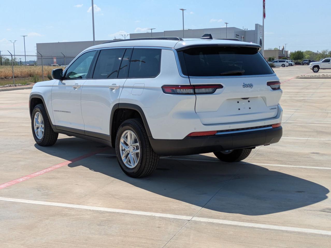 2025 Jeep Grand Cherokee L Laredo X Castroville TX