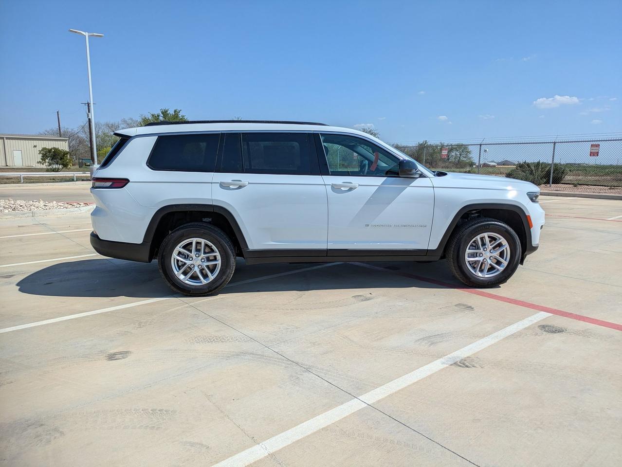 2025 Jeep Grand Cherokee L Laredo X Castroville TX