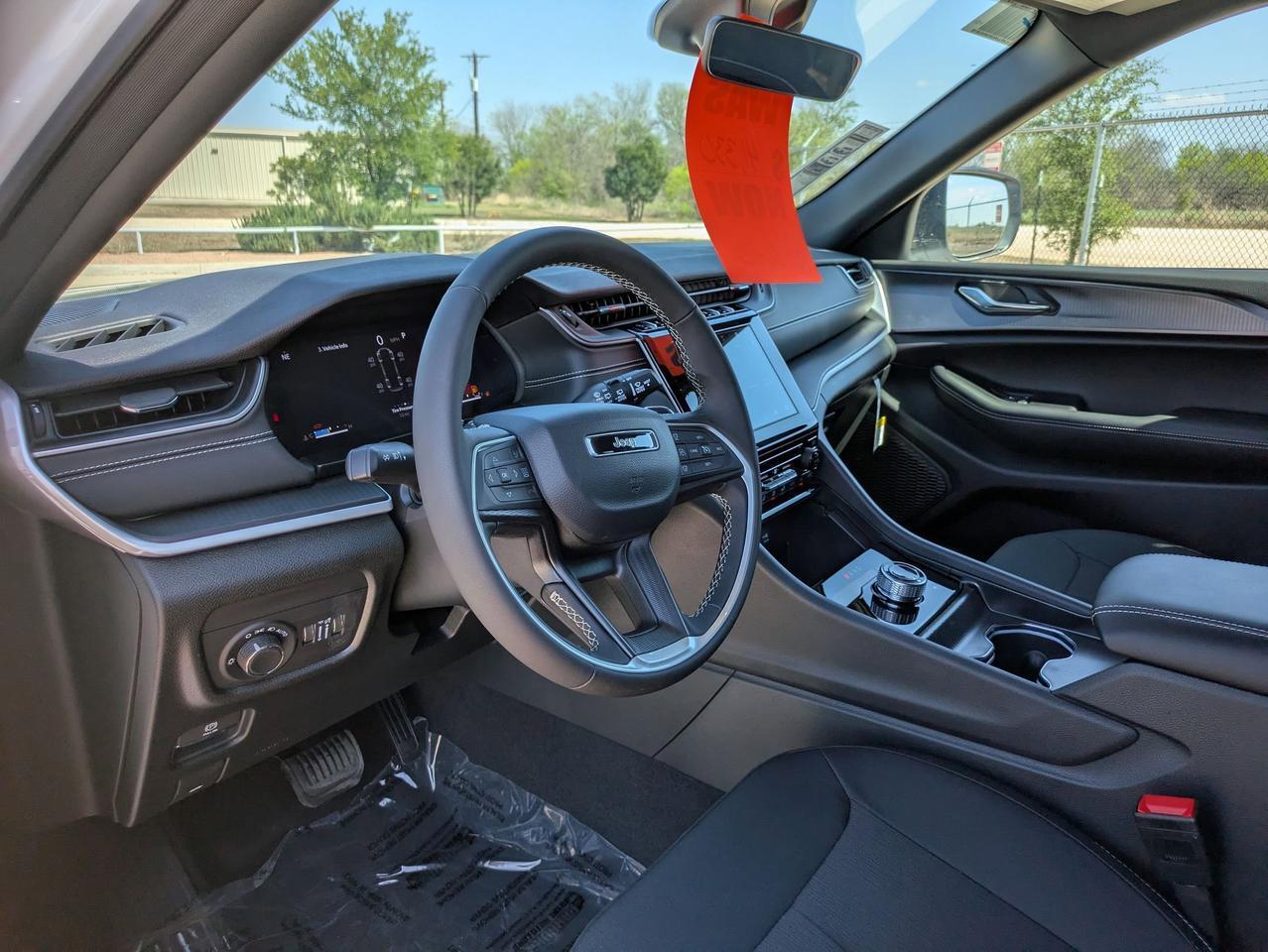 2025 Jeep Grand Cherokee L Laredo X Castroville TX