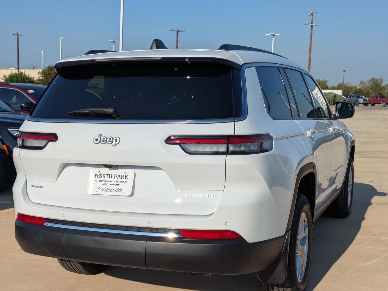 2025 Jeep Grand Cherokee L Laredo X Castroville TX