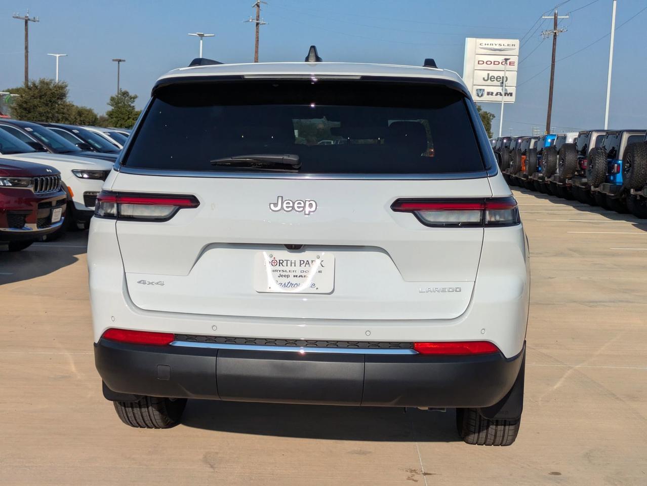 2025 Jeep Grand Cherokee L Laredo X Castroville TX