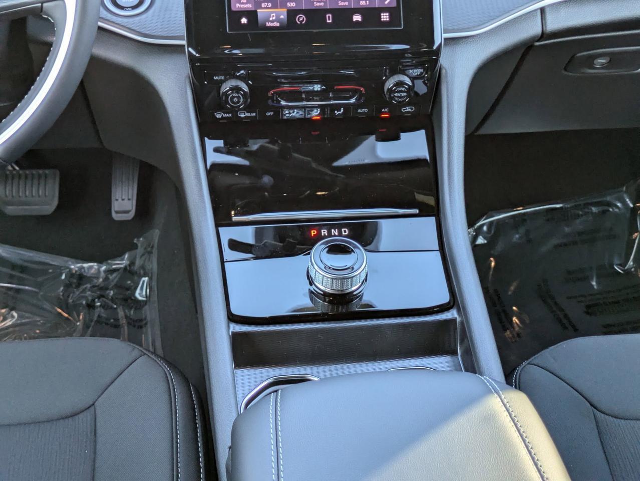 2025 Jeep Grand Cherokee L Laredo X Castroville TX