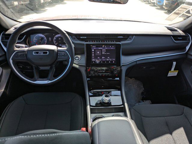 2025 Jeep Grand Cherokee L Laredo X Castroville TX