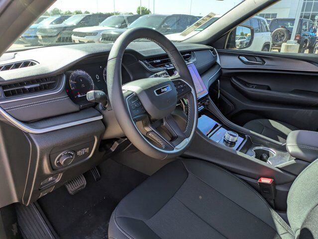 2025 Jeep Grand Cherokee L Laredo X Castroville TX
