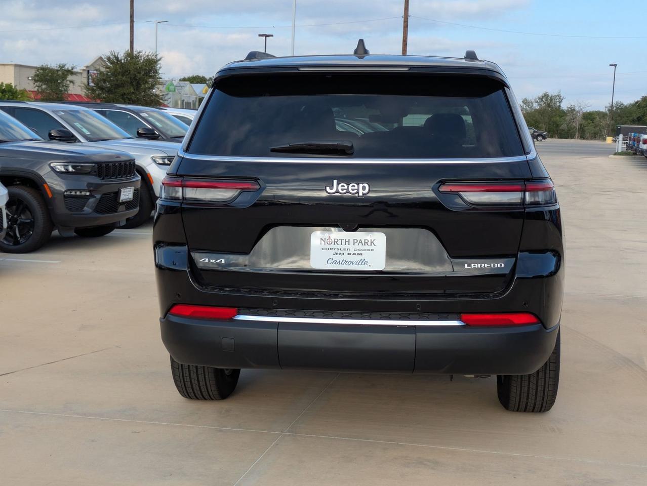 2025 Jeep Grand Cherokee L Laredo X Castroville TX