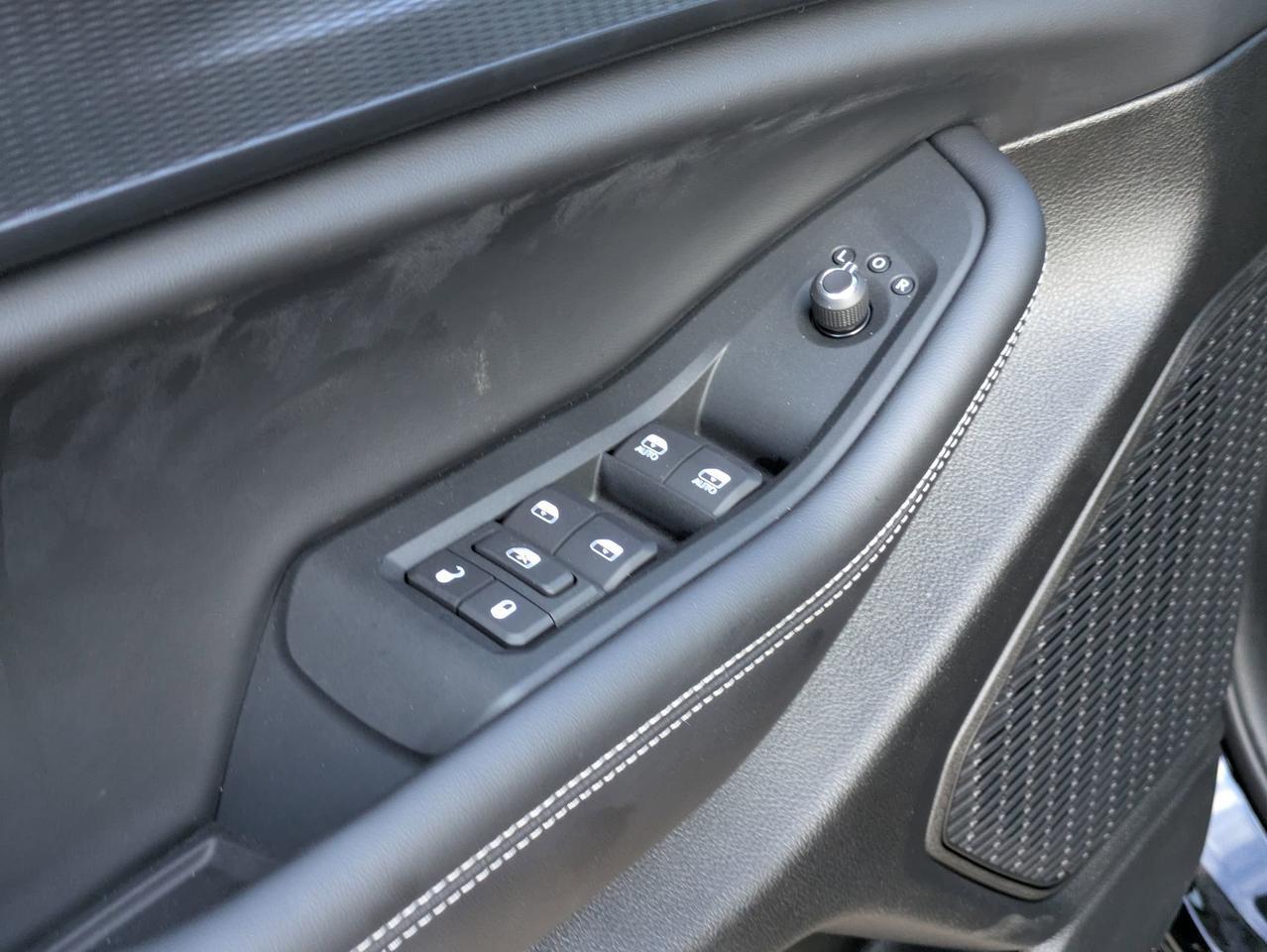 2025 Jeep Grand Cherokee L Laredo X Castroville TX