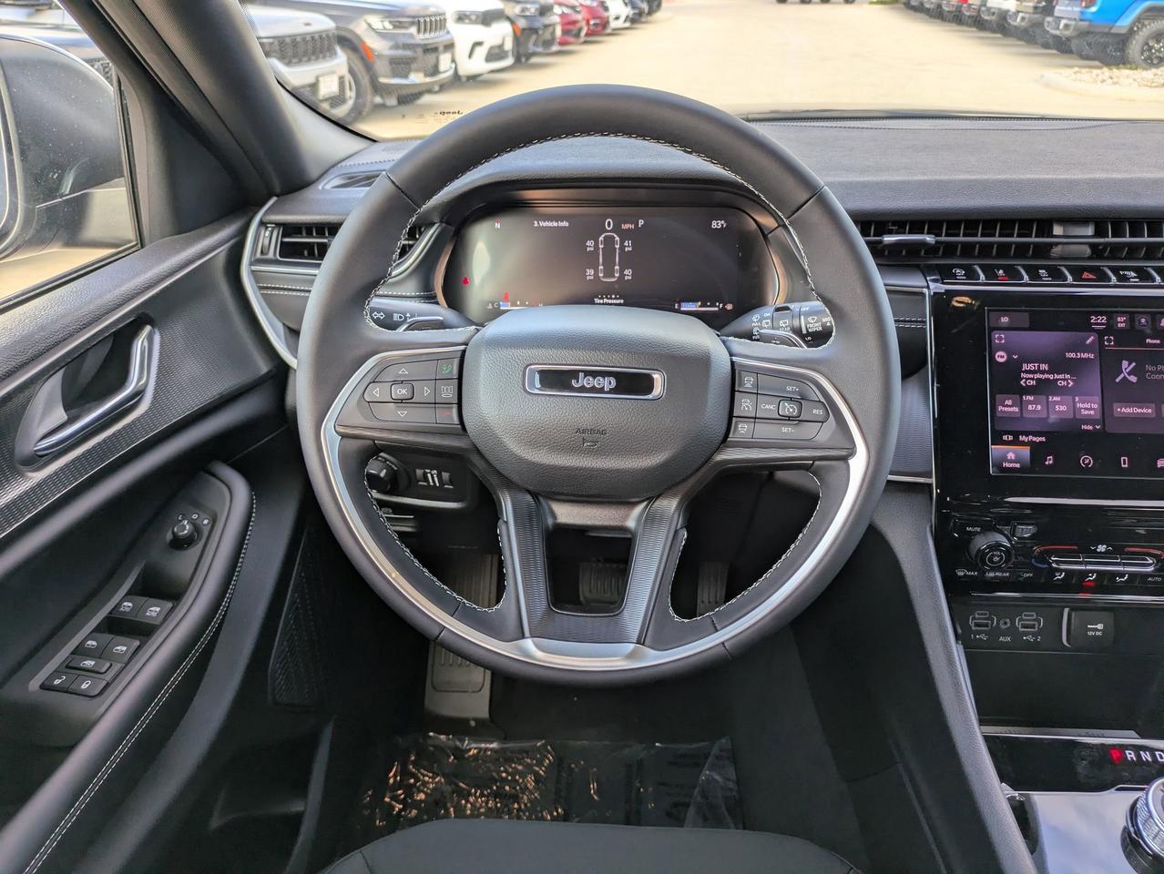 2025 Jeep Grand Cherokee L Laredo X Castroville TX