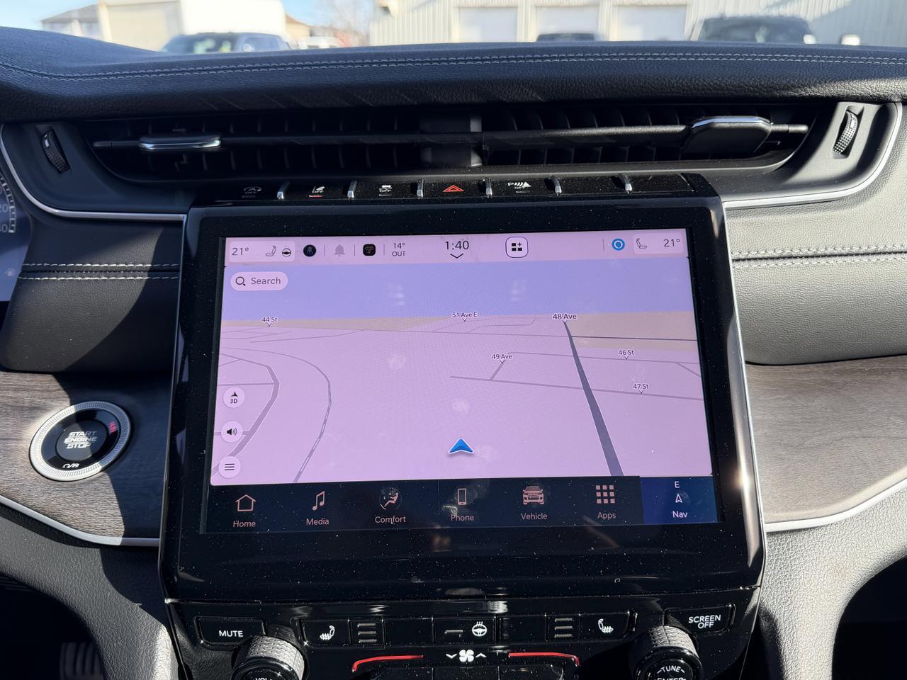 2025 Jeep Grand Cherokee L Limited 4x4 | V6 | Black Appearance Pkg | Pano Sunroof | Remote Start Redwater AB