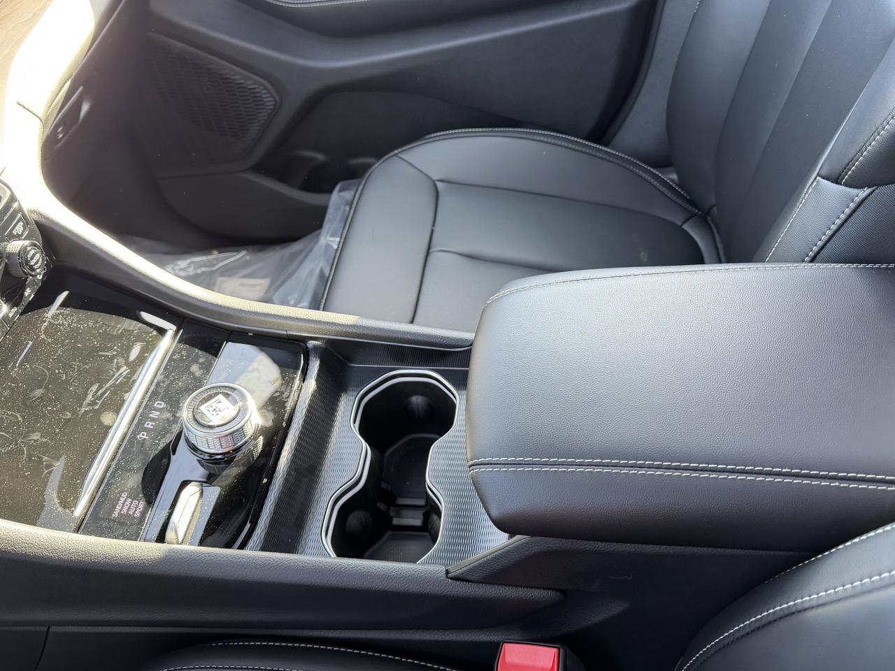 2025 Jeep Grand Cherokee L Limited 4x4 | V6 | Black Appearance Pkg | Pano Sunroof | Remote Start Redwater AB