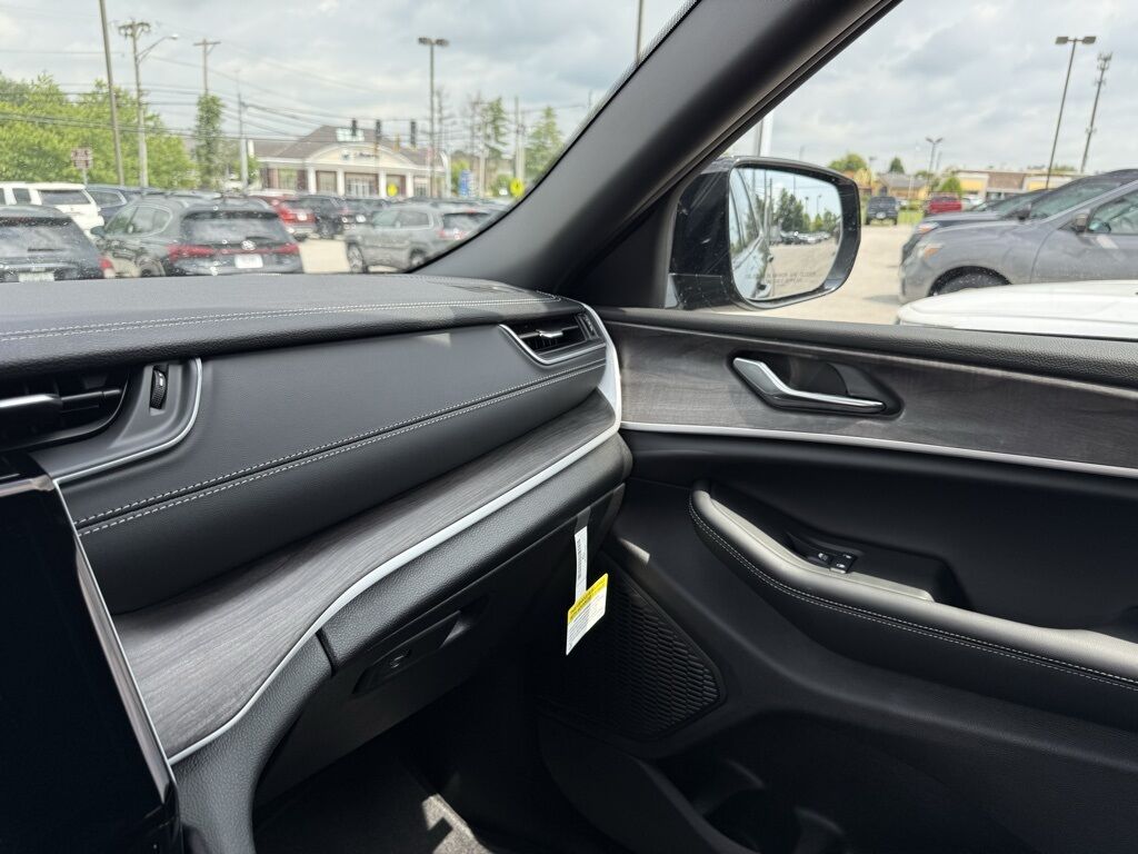 2025 Jeep Grand Cherokee L Limited Crestwood KY
