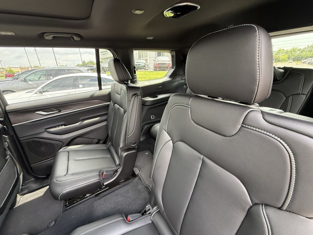2025 Jeep Grand Cherokee L Limited Crestwood KY