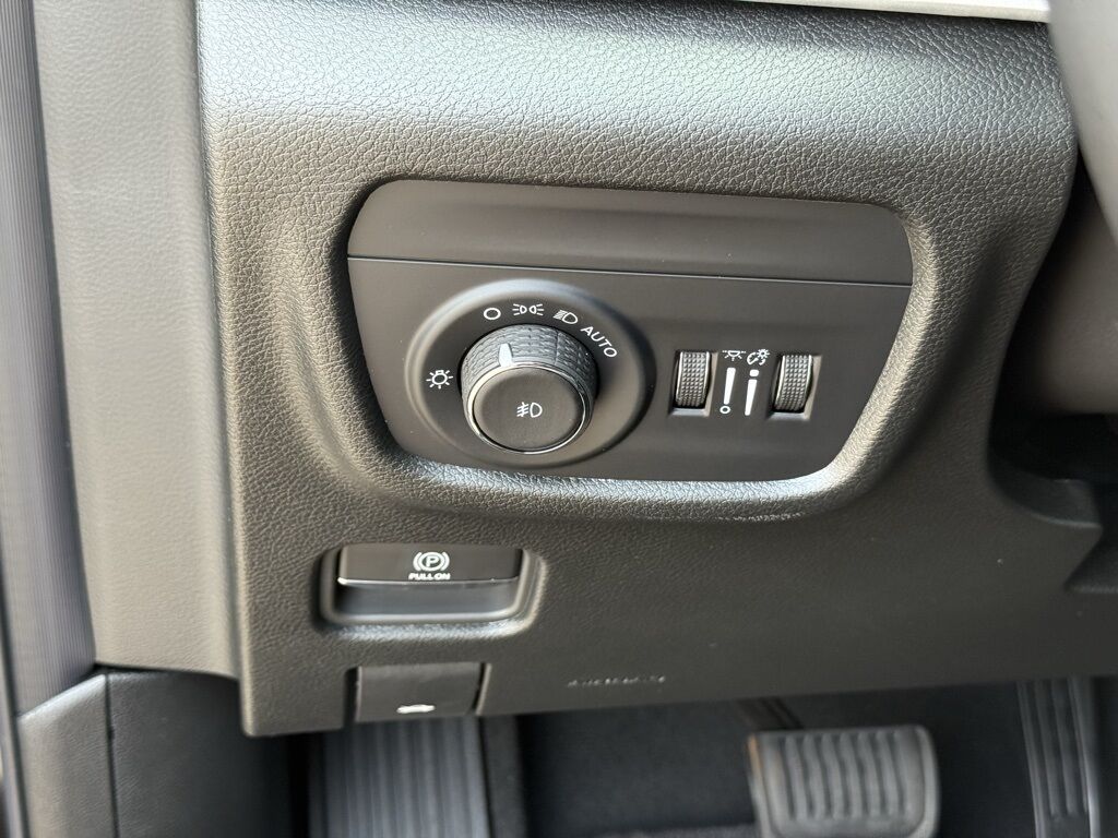 2025 Jeep Grand Cherokee L Limited Crestwood KY