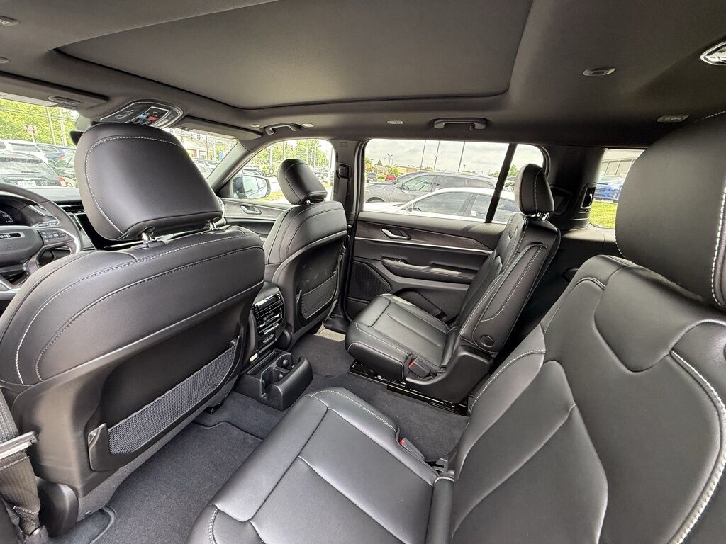 2025 Jeep Grand Cherokee L Limited Crestwood KY