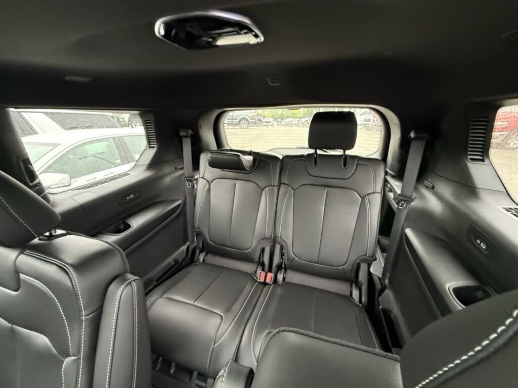 2025 Jeep Grand Cherokee L Limited Crestwood KY