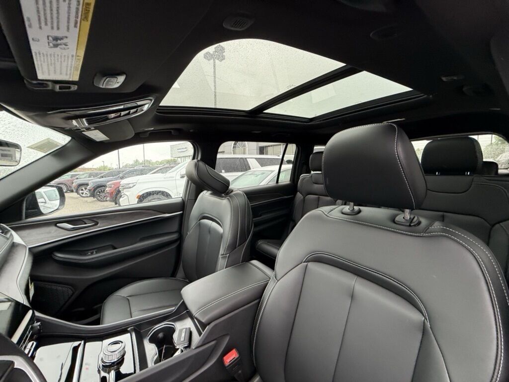 2025 Jeep Grand Cherokee L Limited Crestwood KY