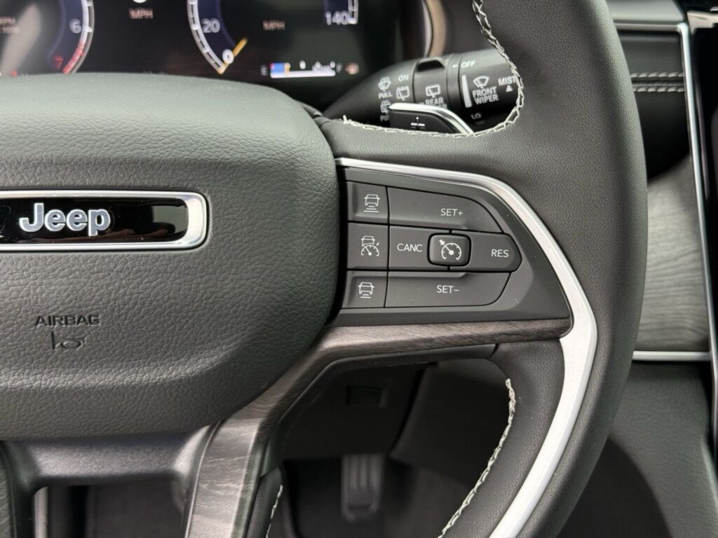 2025 Jeep Grand Cherokee L Limited Crestwood KY
