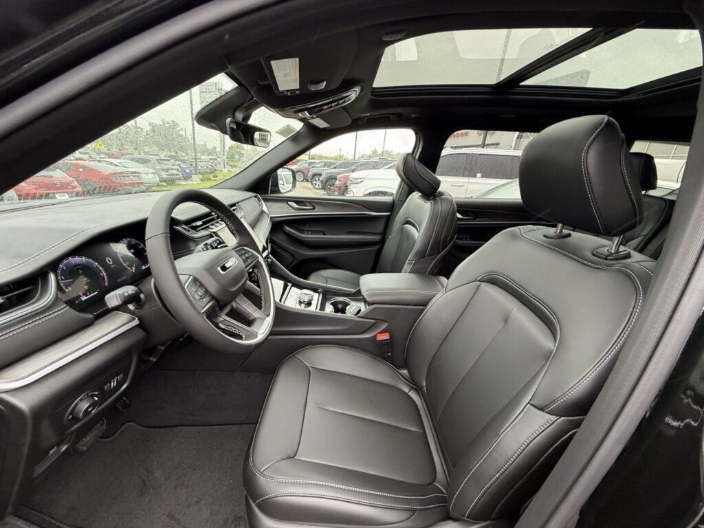 2025 Jeep Grand Cherokee L Limited Crestwood KY
