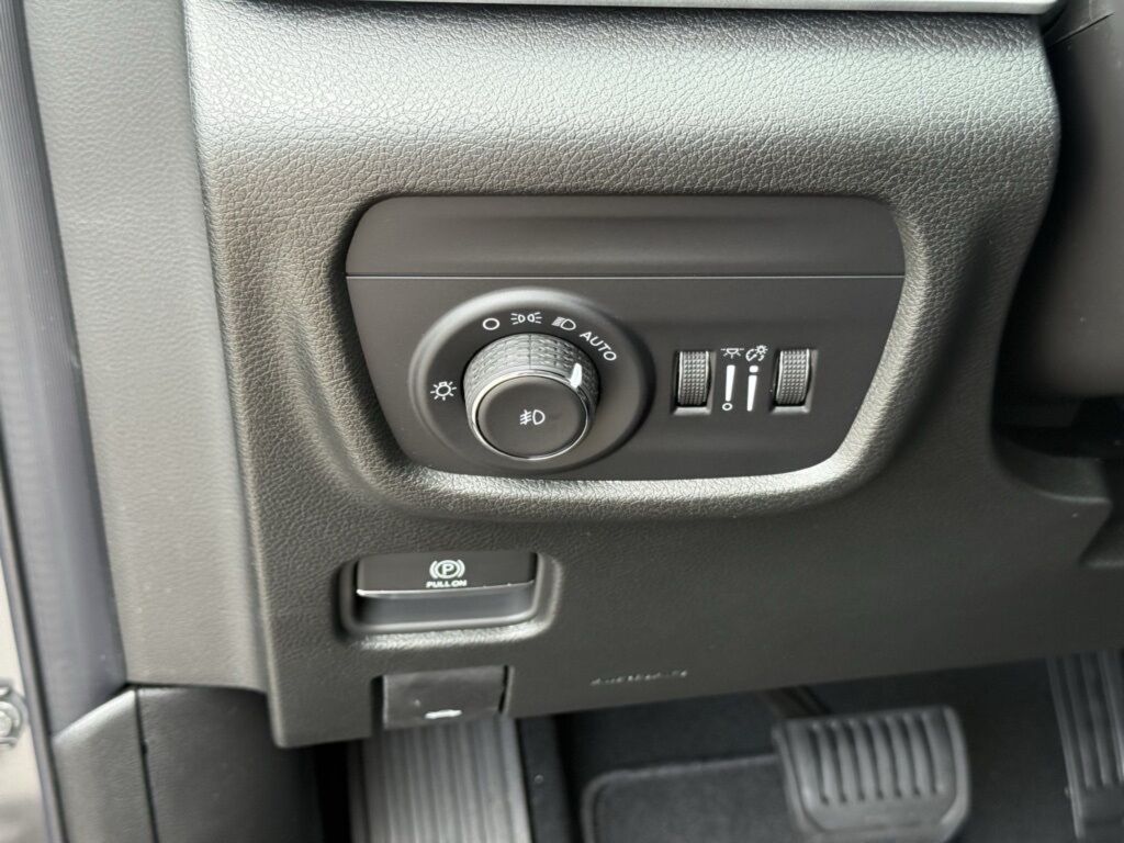 2025 Jeep Grand Cherokee L Limited Crestwood KY