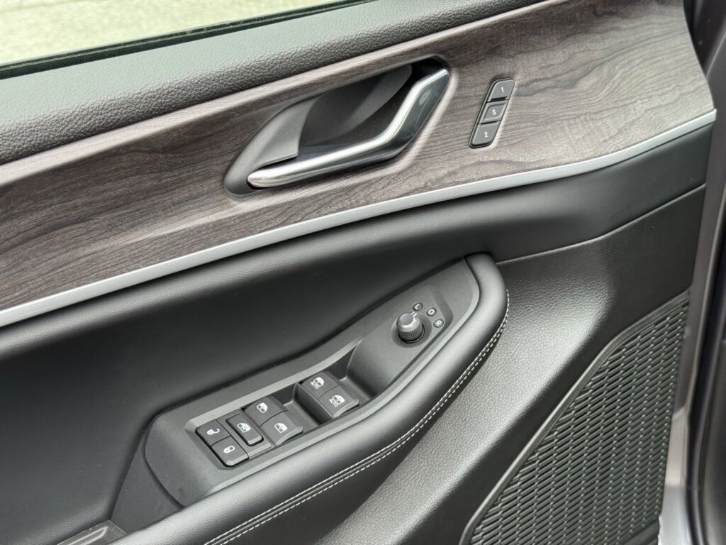 2025 Jeep Grand Cherokee L Limited Crestwood KY