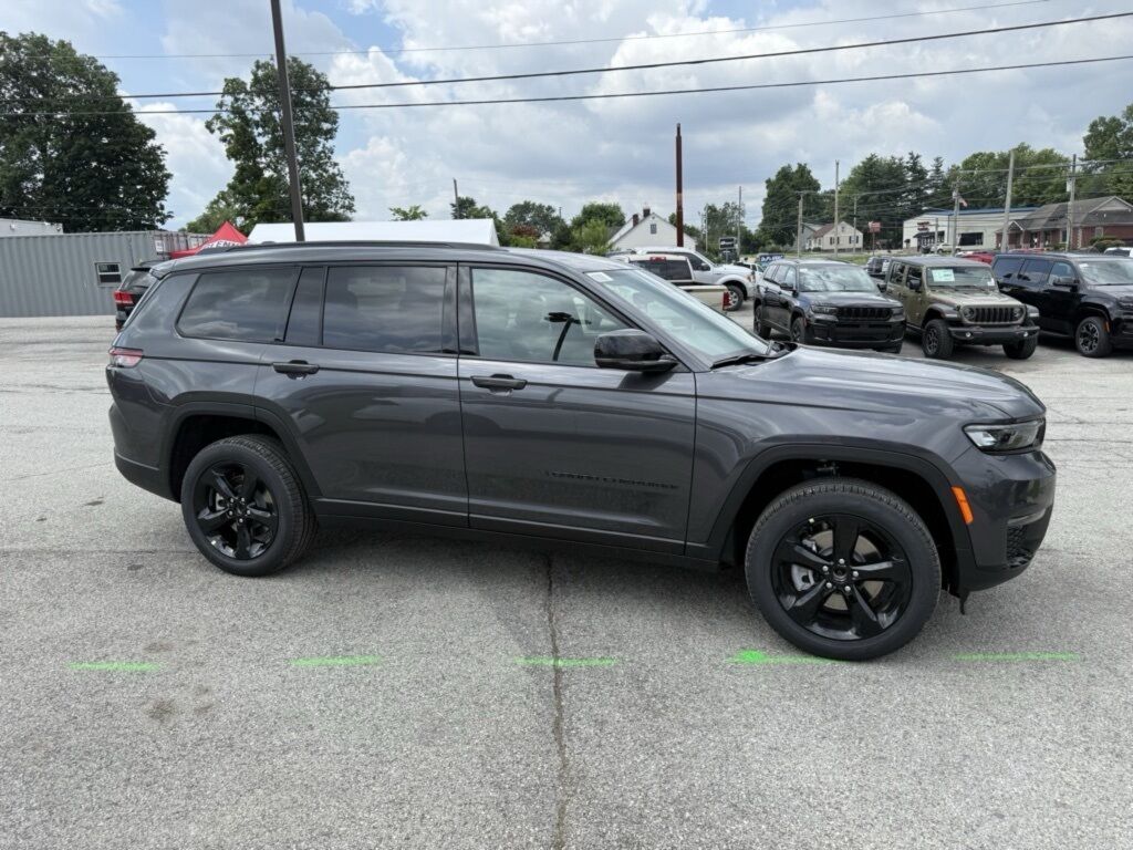 2025 Jeep Grand Cherokee L Limited Crestwood KY
