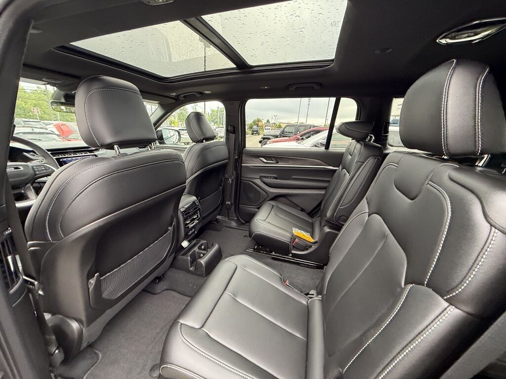 2025 Jeep Grand Cherokee L Limited Crestwood KY