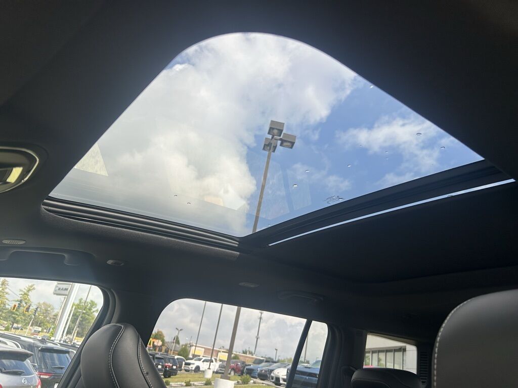 2025 Jeep Grand Cherokee L Limited Crestwood KY