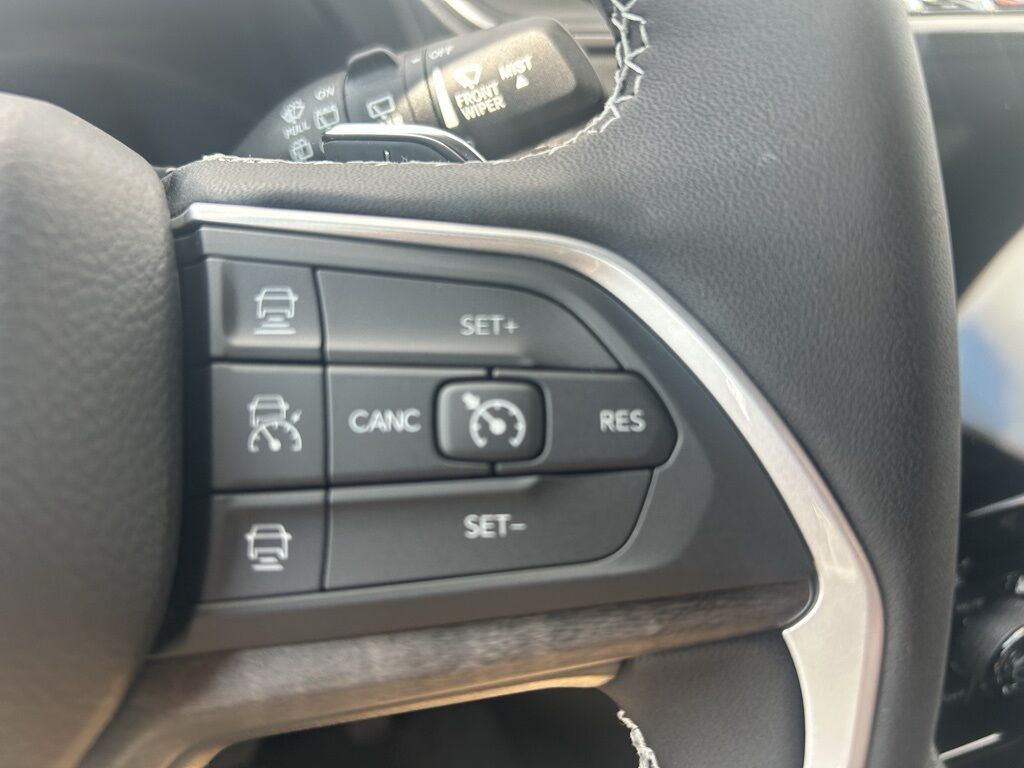 2025 Jeep Grand Cherokee L Limited Crestwood KY
