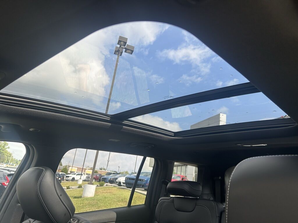 2025 Jeep Grand Cherokee L Limited Crestwood KY