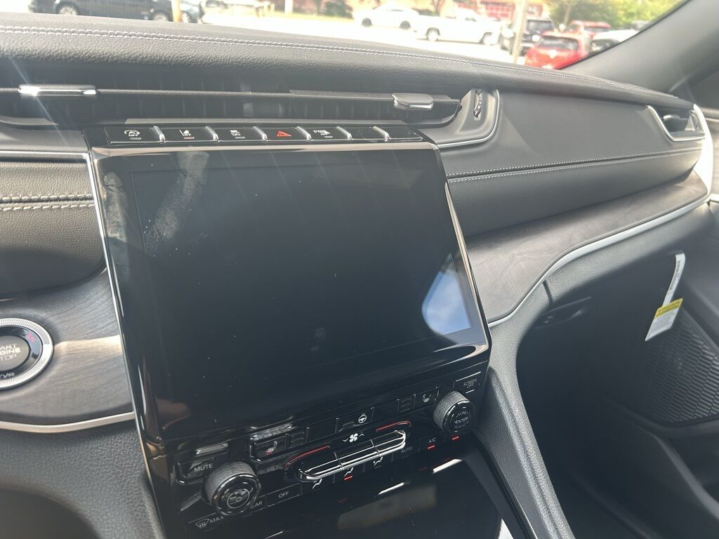 2025 Jeep Grand Cherokee L Limited Crestwood KY