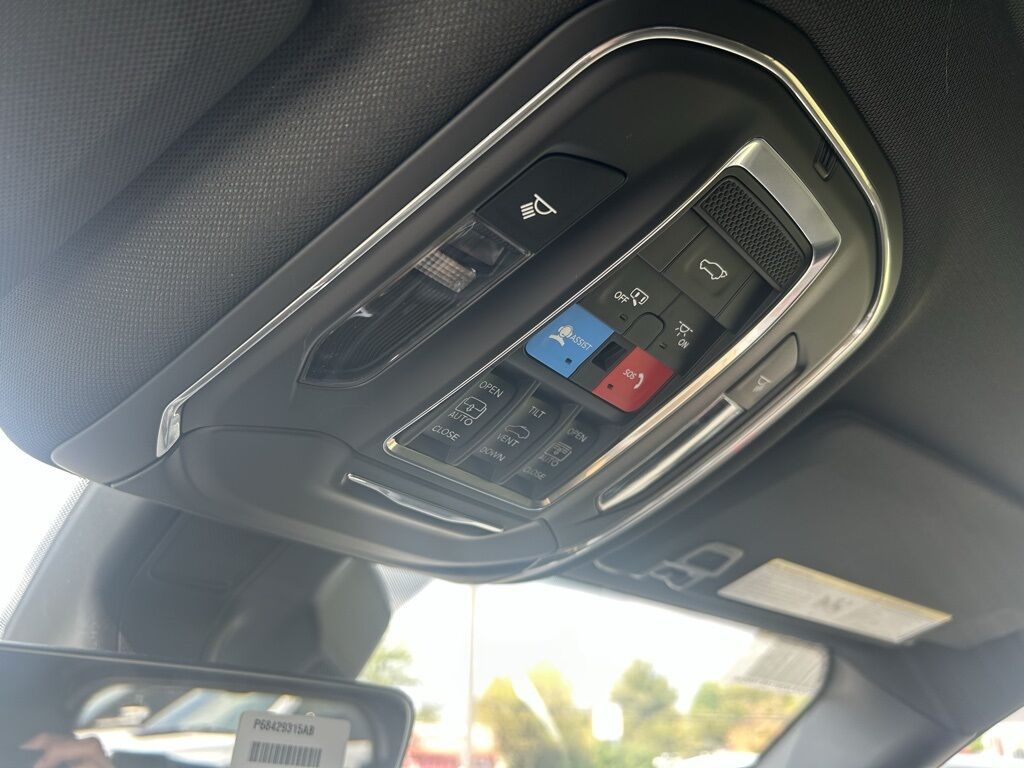 2025 Jeep Grand Cherokee L Limited Crestwood KY