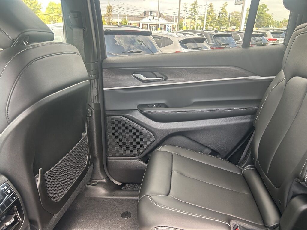 2025 Jeep Grand Cherokee L Limited Crestwood KY