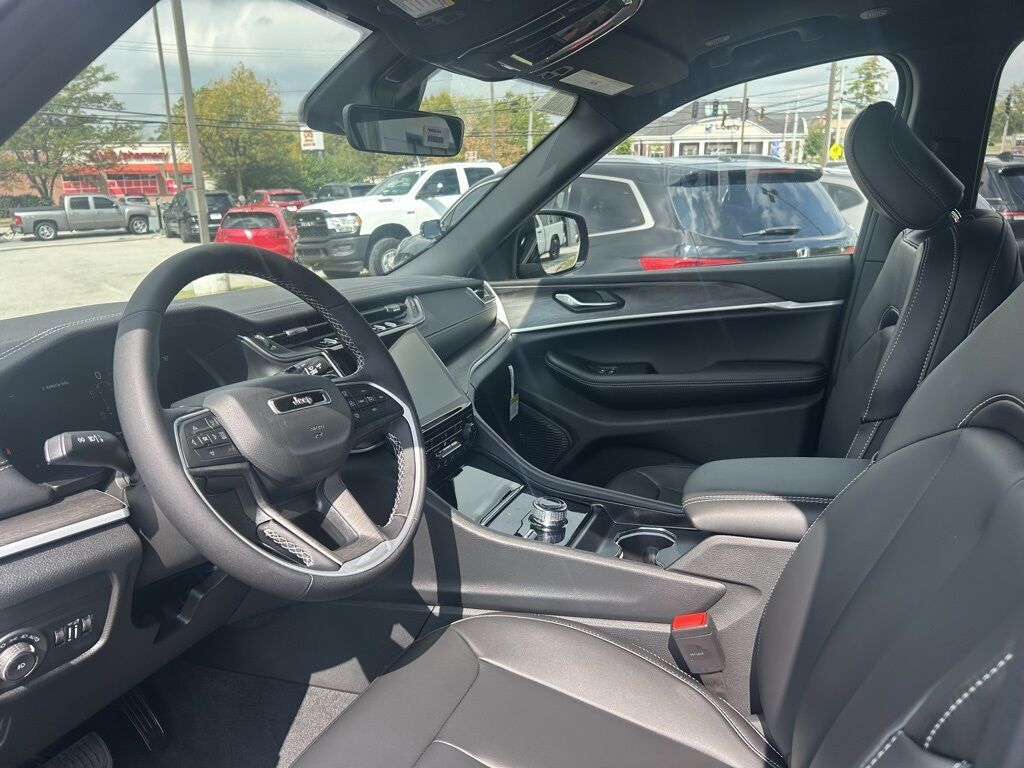 2025 Jeep Grand Cherokee L Limited Crestwood KY
