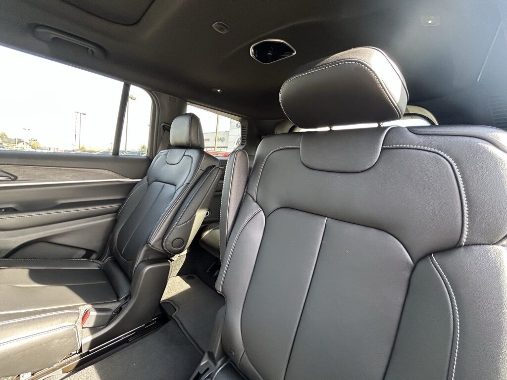 2025 Jeep Grand Cherokee L Limited Crestwood KY