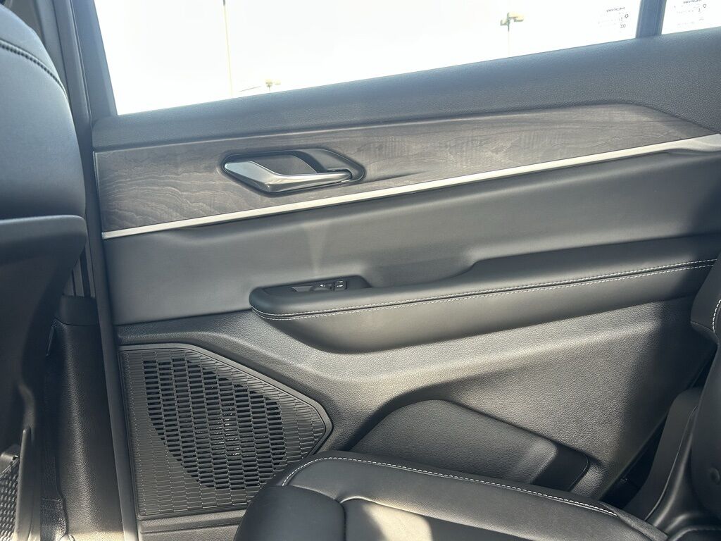 2025 Jeep Grand Cherokee L Limited Crestwood KY