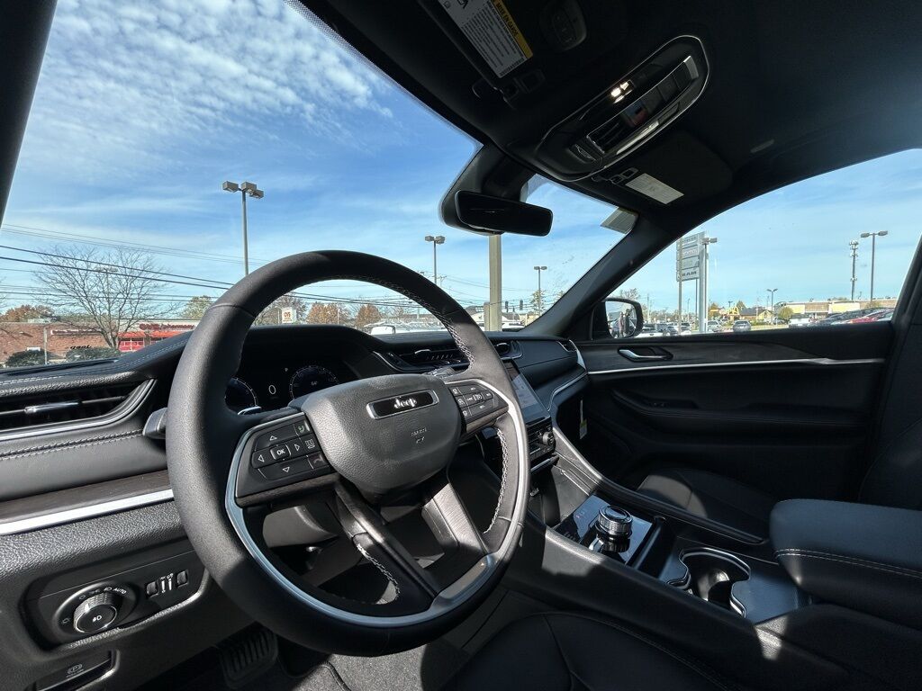 2025 Jeep Grand Cherokee L Limited Crestwood KY