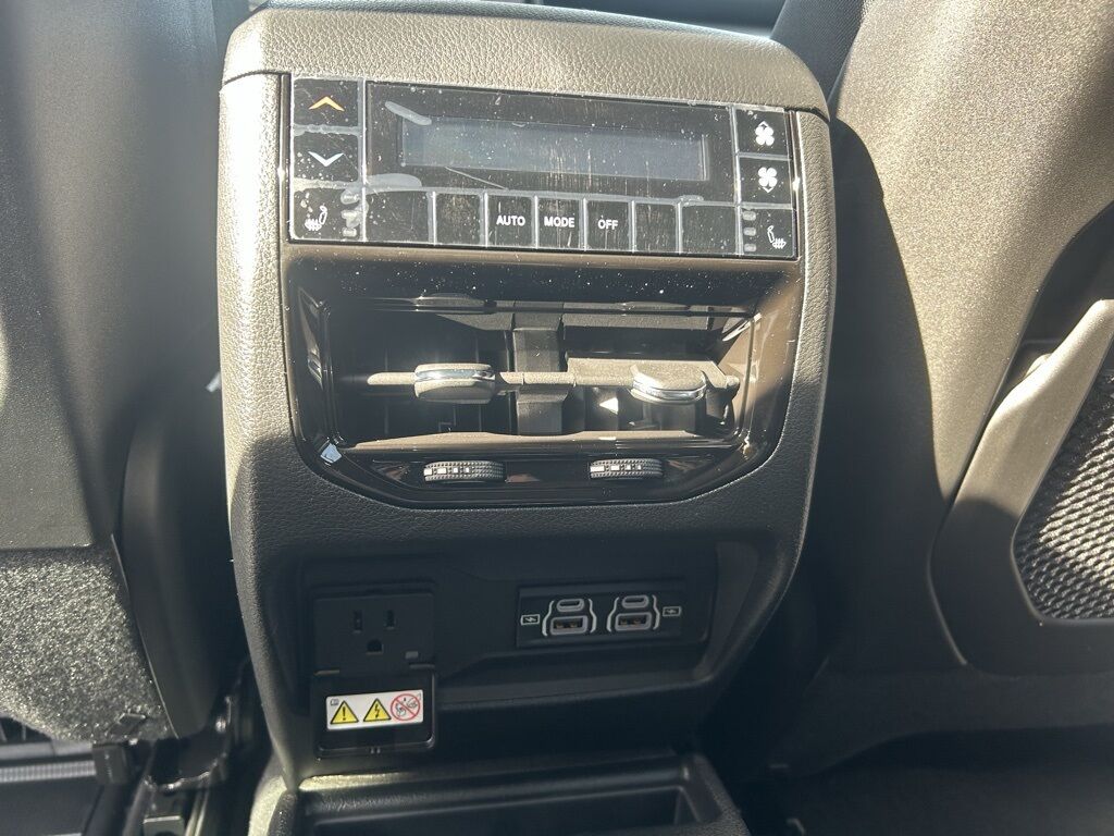 2025 Jeep Grand Cherokee L Limited Crestwood KY