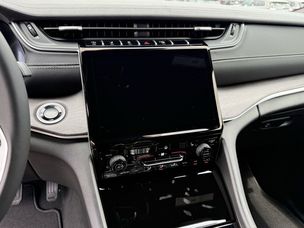 2025 Jeep Grand Cherokee L Limited Crestwood KY