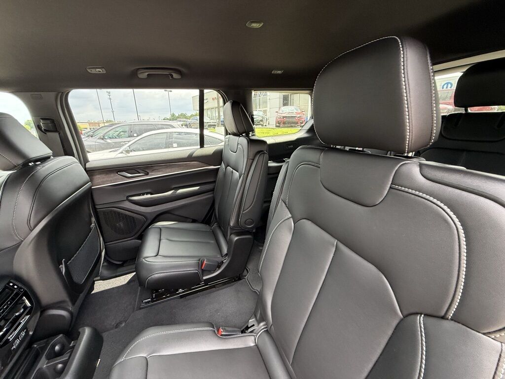 2025 Jeep Grand Cherokee L Limited Crestwood KY