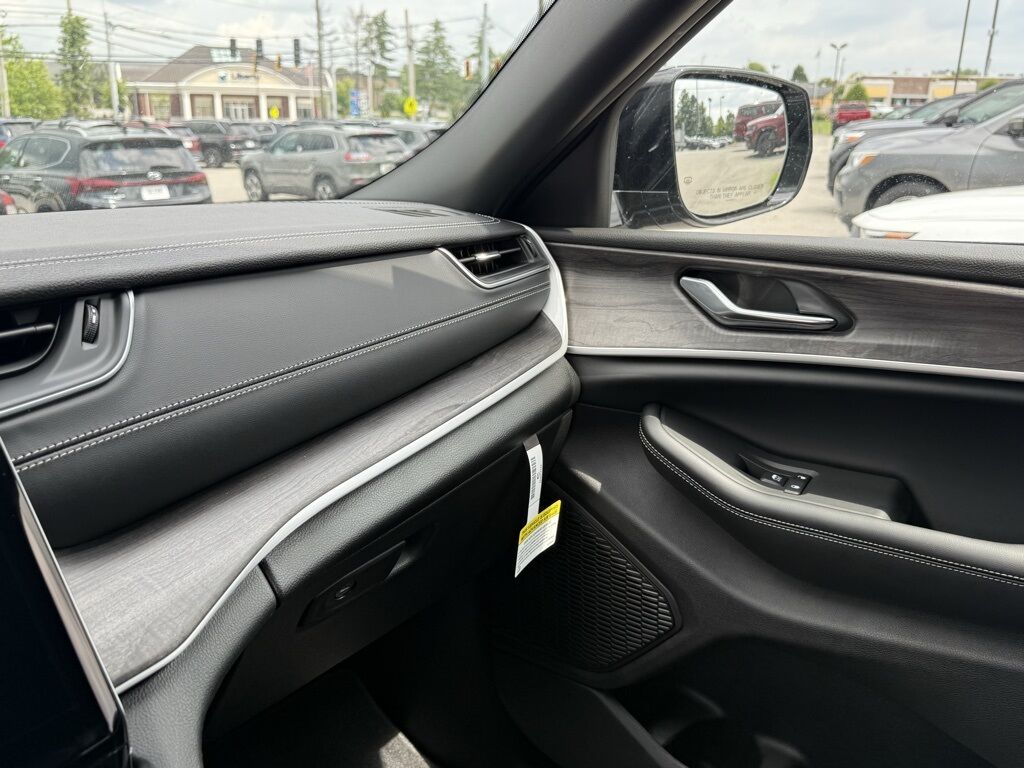 2025 Jeep Grand Cherokee L Limited Crestwood KY