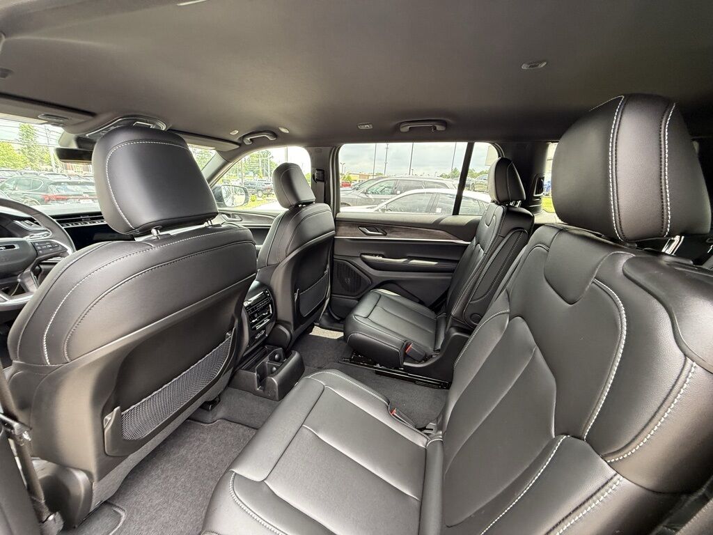 2025 Jeep Grand Cherokee L Limited Crestwood KY