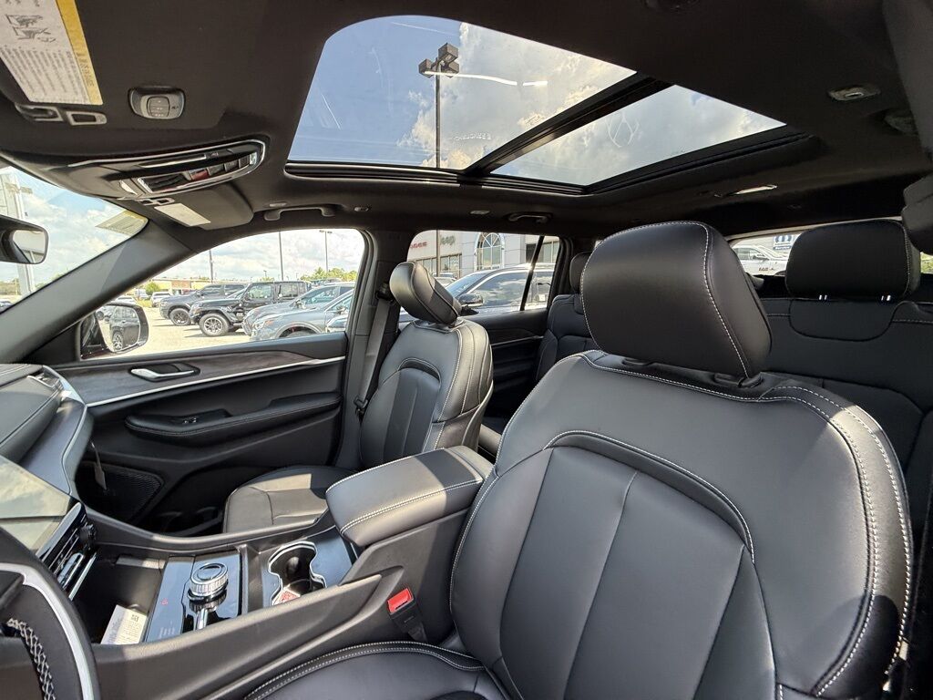 2025 Jeep Grand Cherokee L Limited Crestwood KY