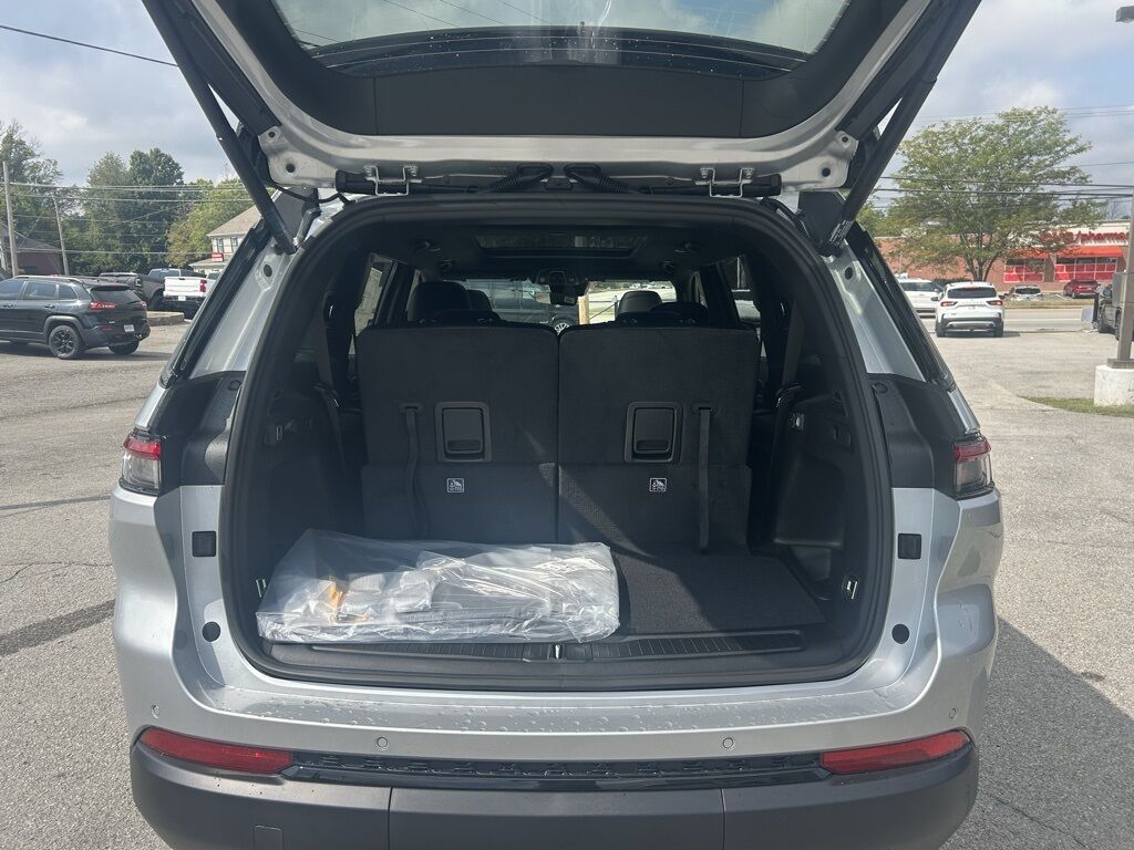2025 Jeep Grand Cherokee L Limited Crestwood KY