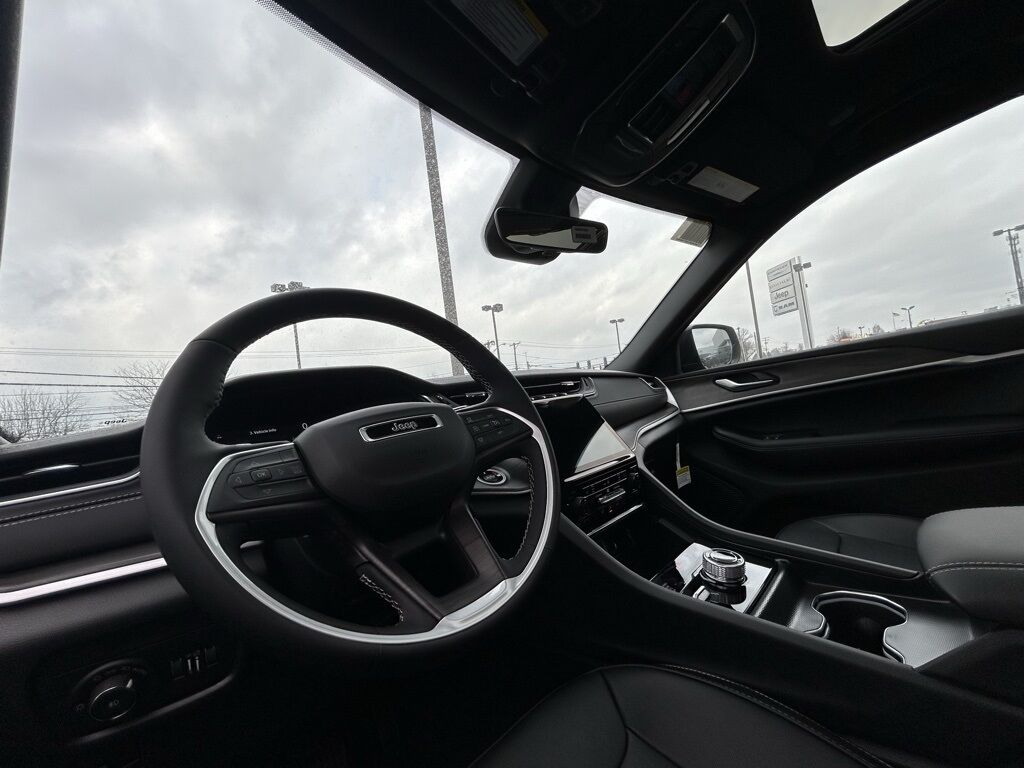 2025 Jeep Grand Cherokee L Limited Crestwood KY