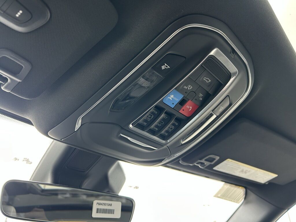 2025 Jeep Grand Cherokee L Limited Crestwood KY