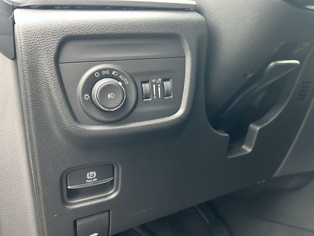 2025 Jeep Grand Cherokee L Limited Crestwood KY