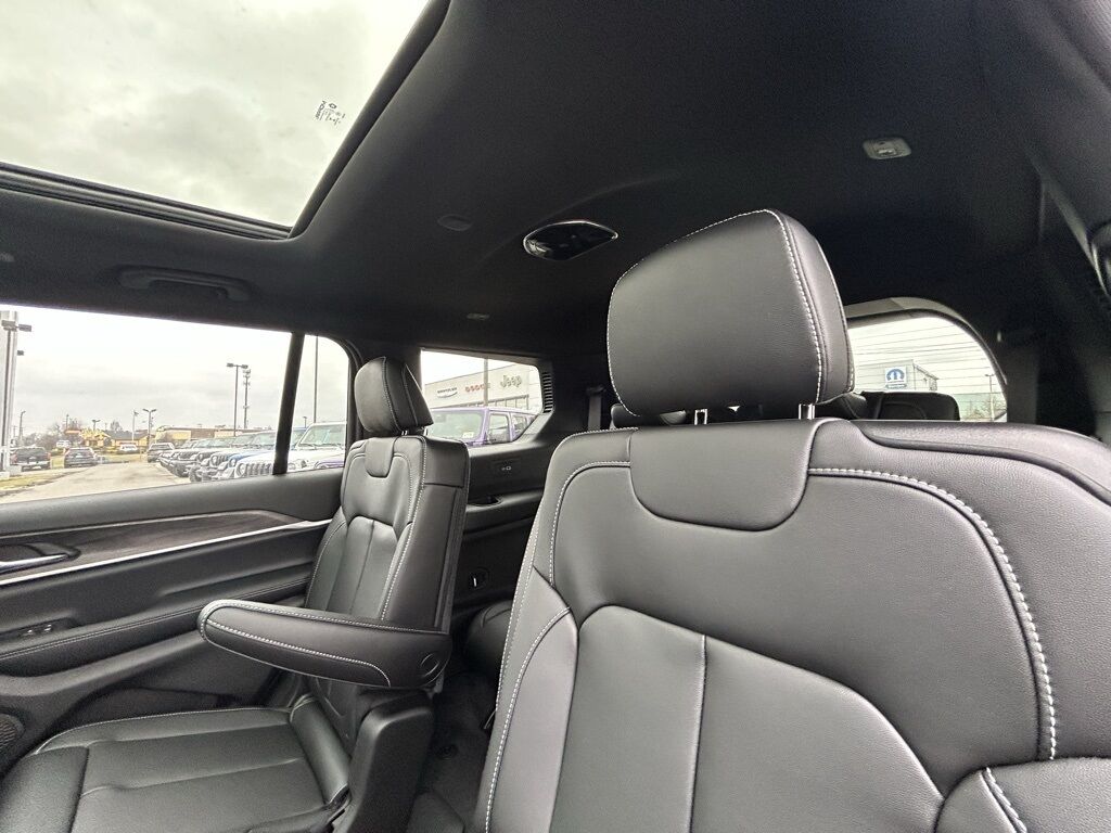 2025 Jeep Grand Cherokee L Limited Crestwood KY