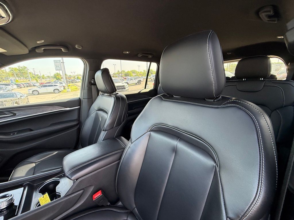 2025 Jeep Grand Cherokee L Limited Crestwood KY