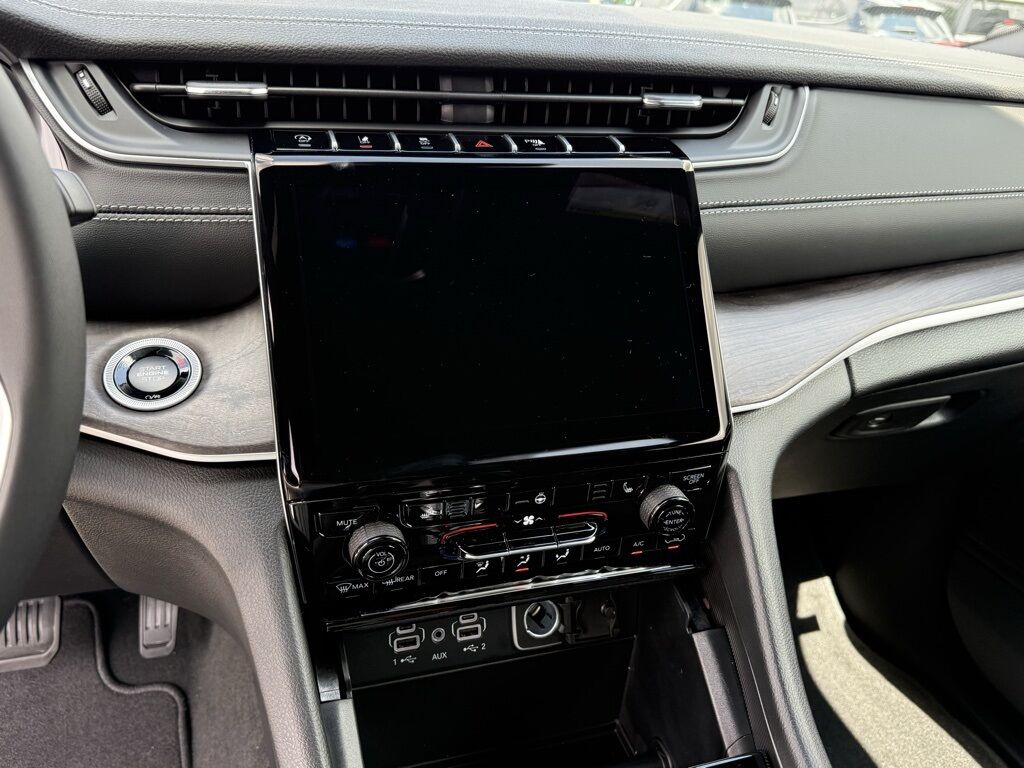 2025 Jeep Grand Cherokee L Limited Crestwood KY