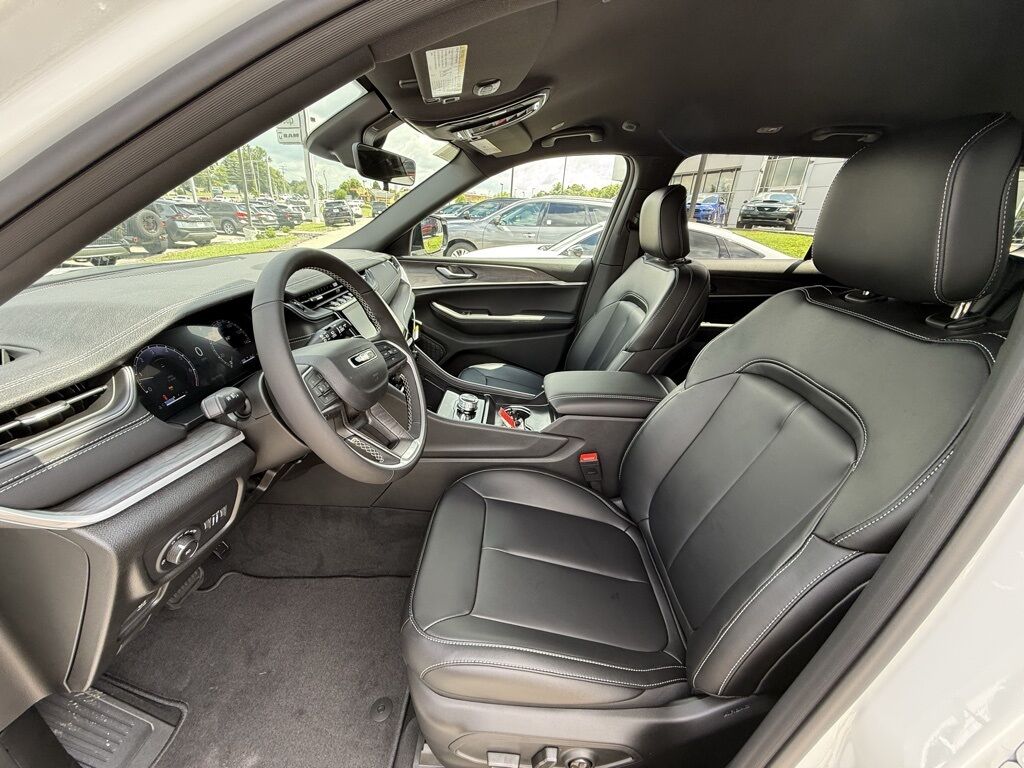 2025 Jeep Grand Cherokee L Limited Crestwood KY